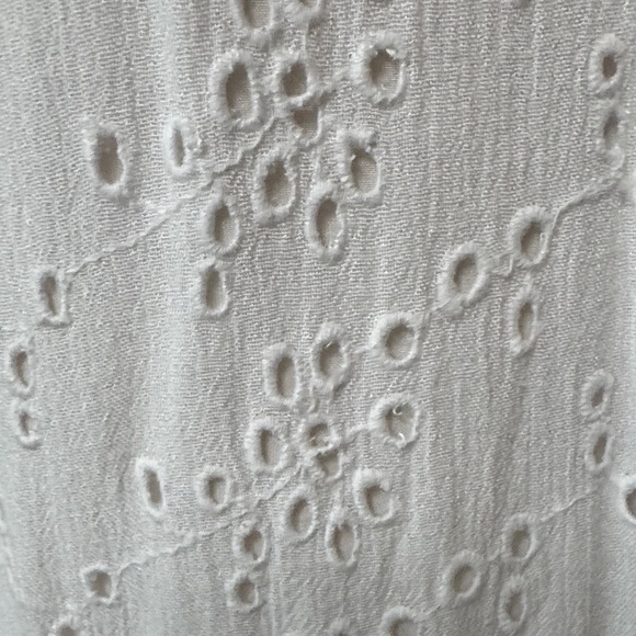 Sanctuary EUC❤️White Eyelet Blouse On/Off shoulders. - Picture 5 of 12